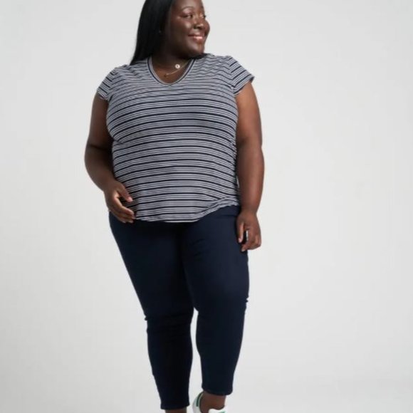 Universal Standard Ashley Cap Sleeve T - Picture 10 of 10